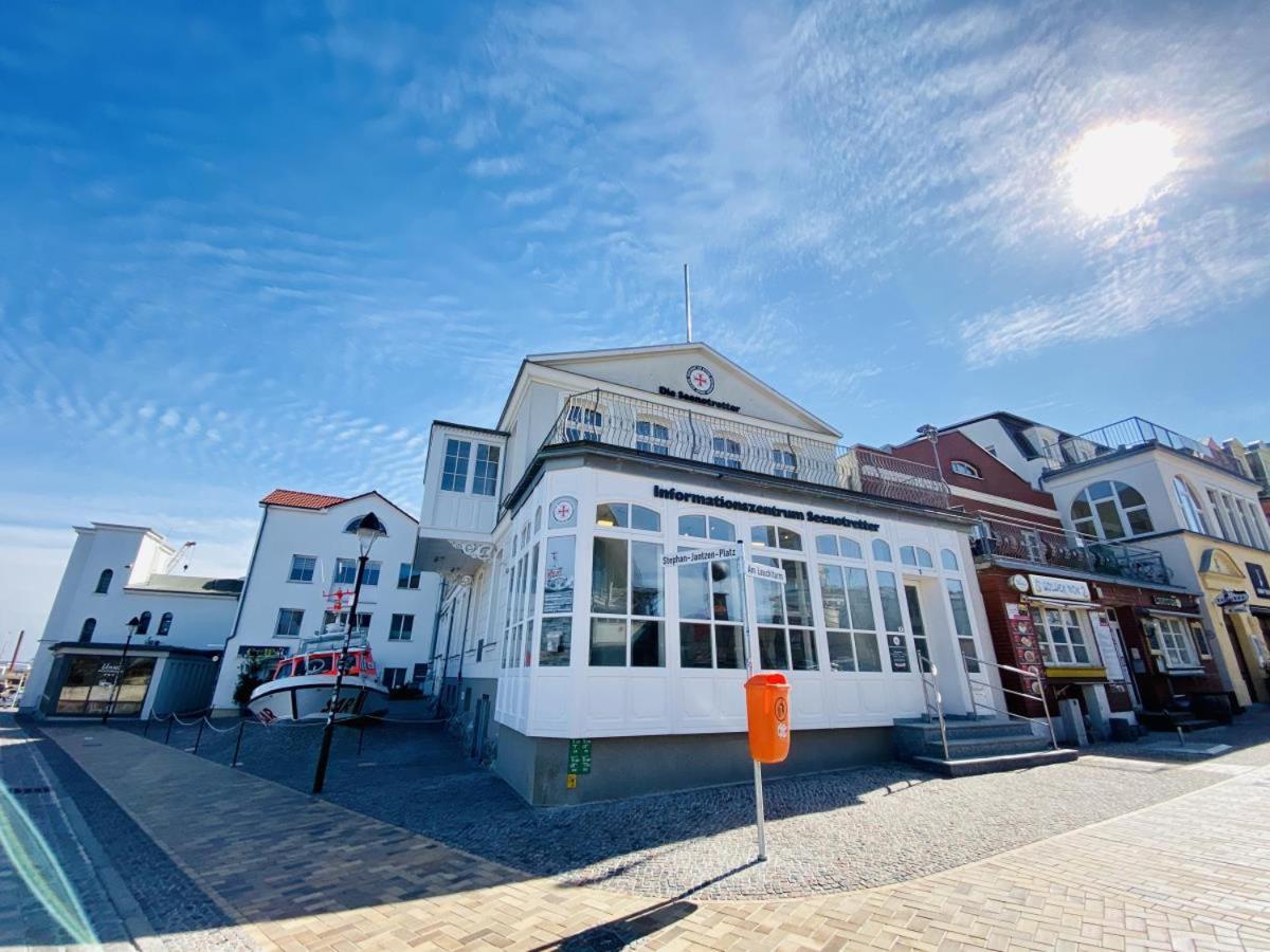 Vormann Jantzen, Direkt Am Leuchtturm Apartment Rostock Exterior photo